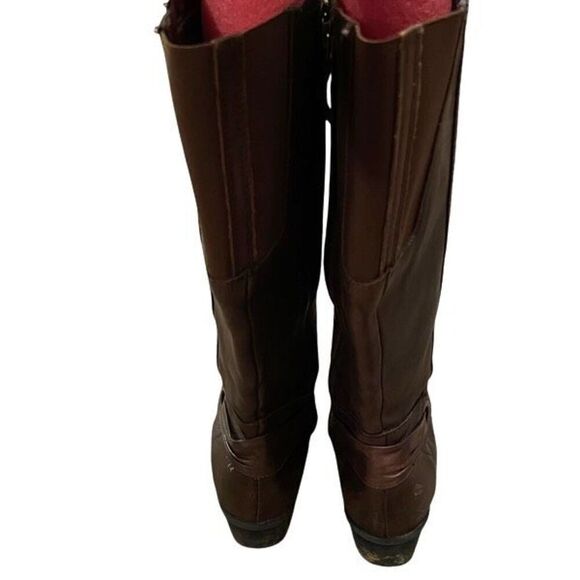 Clarks Womens Brown Two Tone Leather Tall Boots 7.5M Bronze Accent 1.75” Heel - Picture 2 of 8